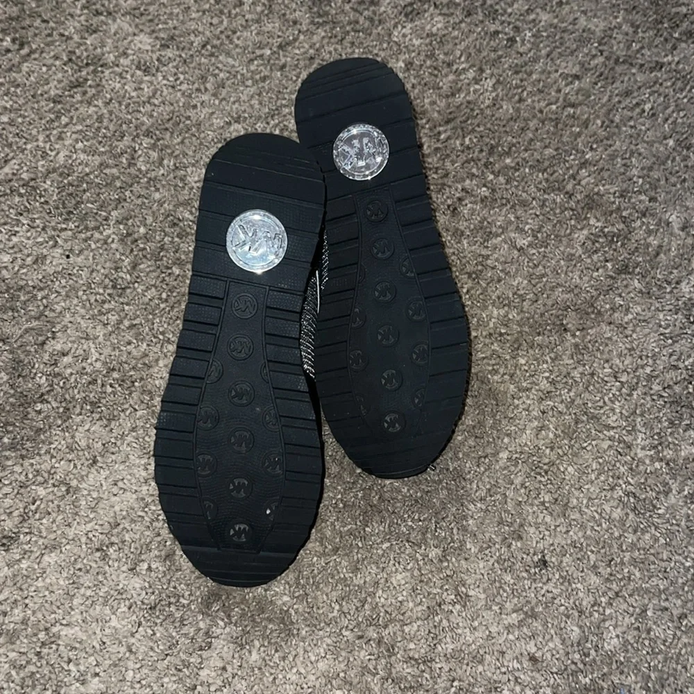 Michael Kors shoes size seven - Picture 6 of 7